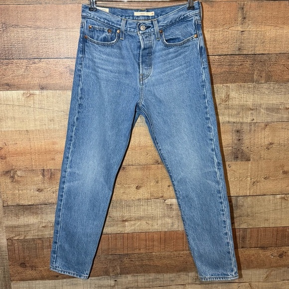 Levi's Premium WEDGIE Icon Jeans size 28 Button Fly Athens Pushed - Picture 2 of 12